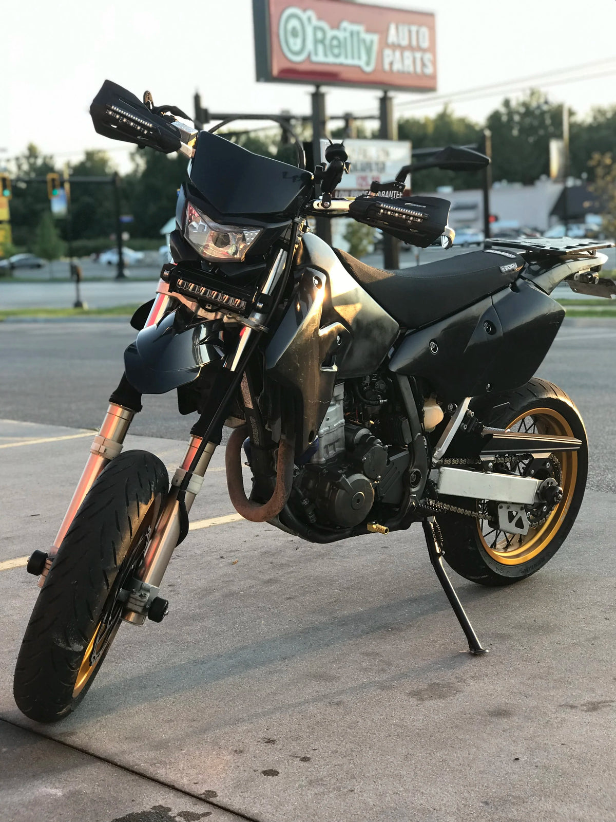 Suzuki DR-Z400 supermoto with a Flexi Fender fender eliminator